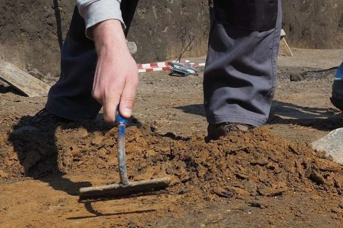 Odkrycia w Zamościu: wieża, szeląg i magazyn