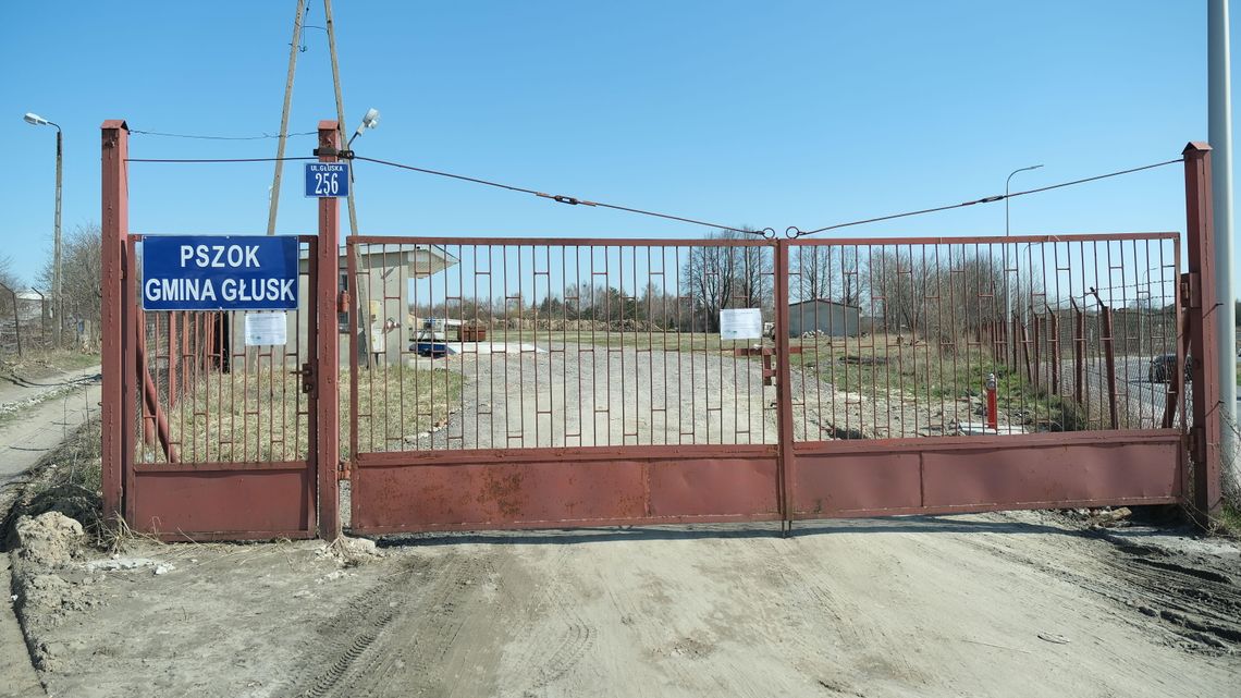 Odpady z gminy trafiają do miasta. Mieszkanka skarży się na kolejkę samochodów Odpady z gminy trafiają do miasta. Mieszkanka skarży się na kolejkę samochodów