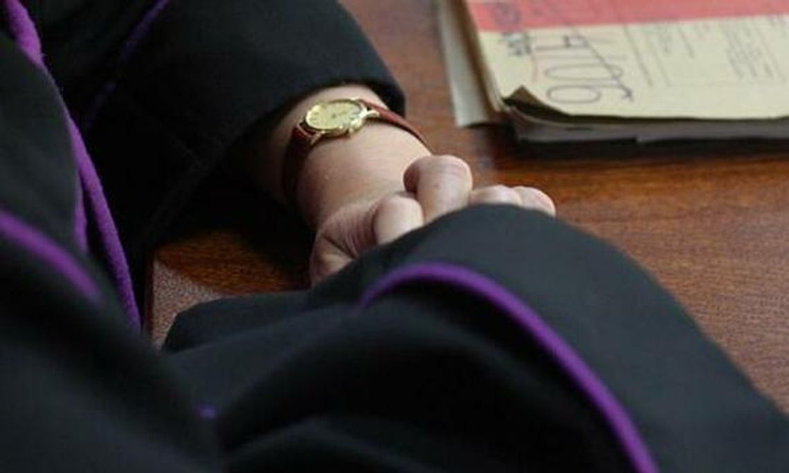 Odpuścił pijanemu kierowcy. Były policjant został skazany