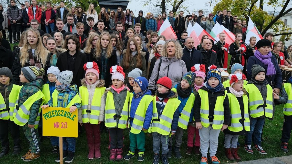 Odśpiewali hymn przed Pomnikiem Unii Lubelskiej [zdjęcia]