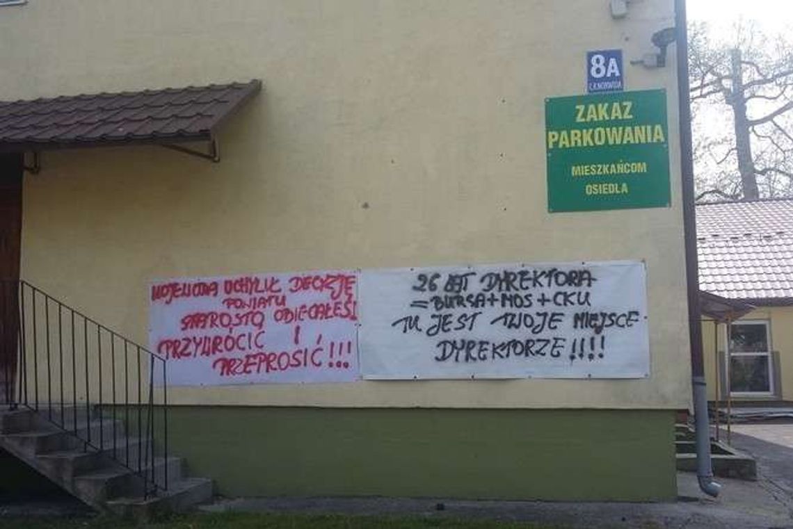 Odwołany dyrektor przywrócony przez wojewodę. "Starosto obiecałeś przeprosić"