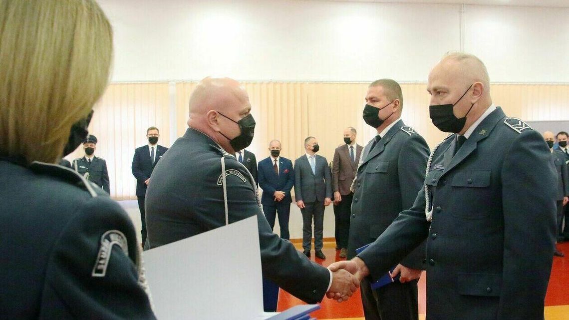 Odznaczenia i awanse w Zakładzie Karnym w Opolu Lubelskim. "To żywy organizm" [zdjęcia]