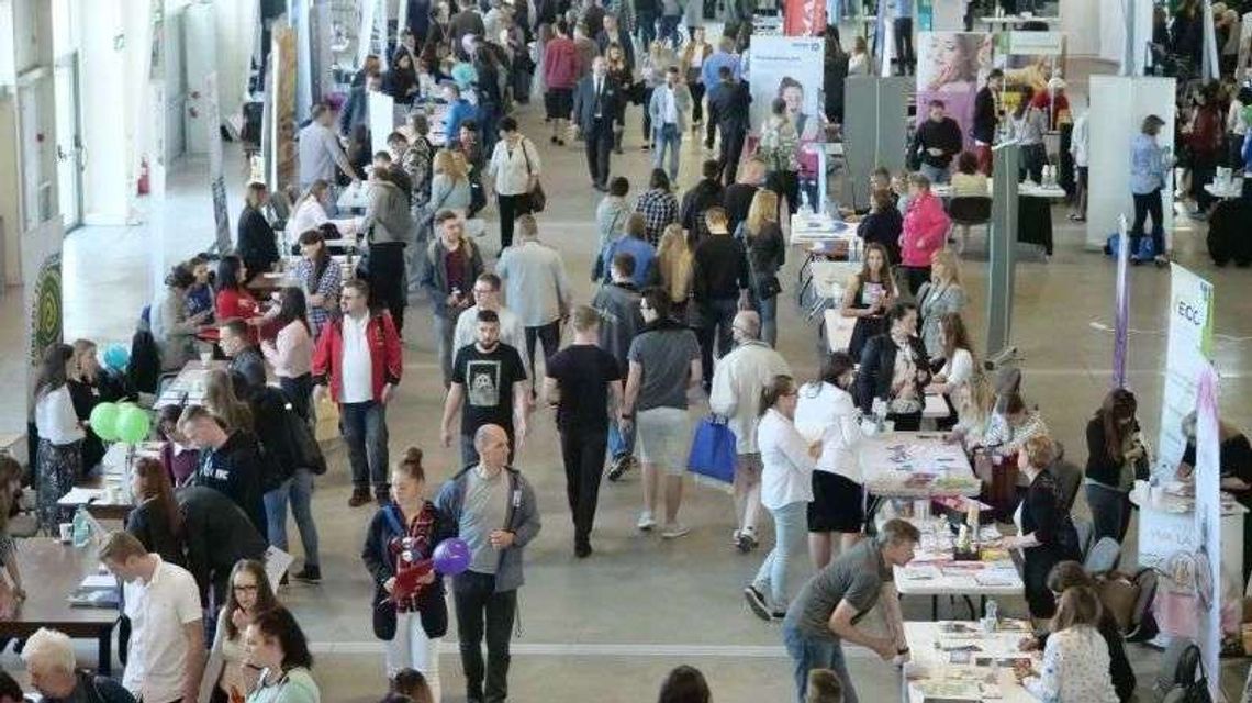 Oferty dla kucharzy czy kierowców. Wkrótce targi pracy w Dęblinie