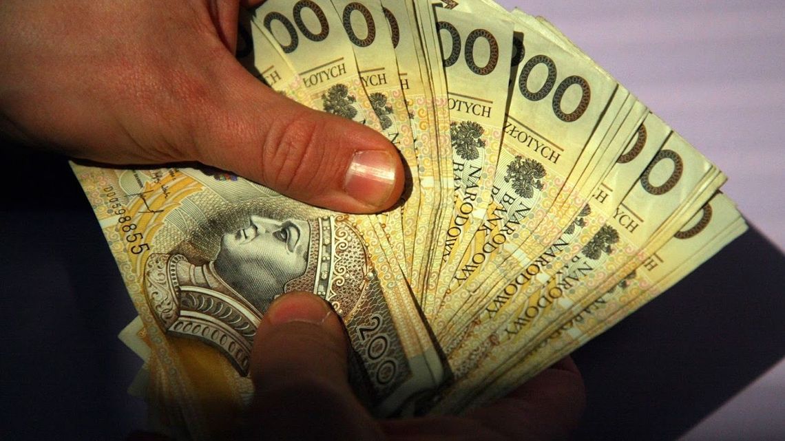 Ofiar szukali w gazecie z ogłoszeniami. Jeden ze skazanych to były policjant i kandydat na radnego Ofiar szukali w gazecie z ogłoszeniami. Jeden ze skazanych to były policjant i kandydat na radnego