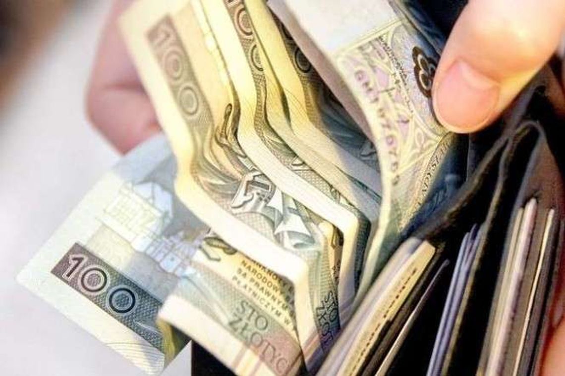 Ofiara oszustów straciła 350 tys. złotych. Metoda działania była taka sama