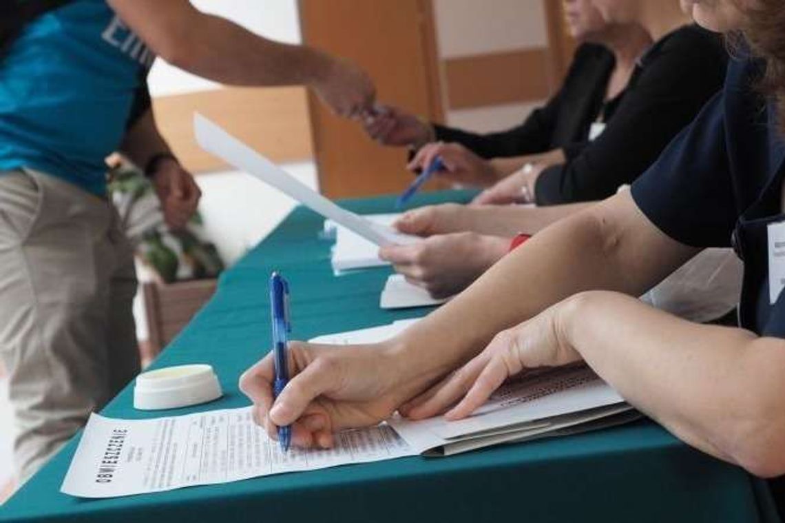 Oficjalne wyniki wyborów prezydenckich: Duda 34,76 proc., Komorowski 33,77 proc.