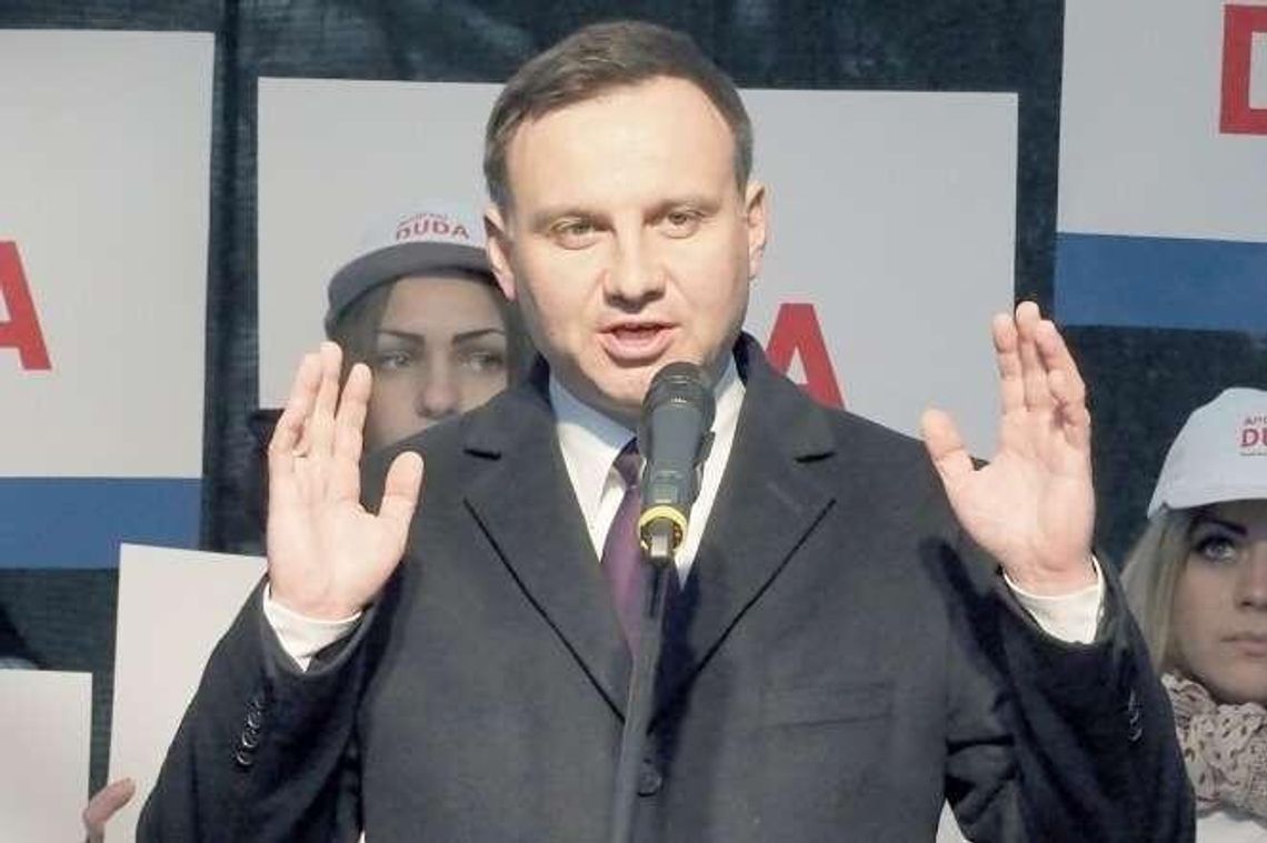 Oficjalne wyniki wyborów prezydenckich: Duda 51,55%, Komorowski 48,45%. Tusk złożył gratulacje