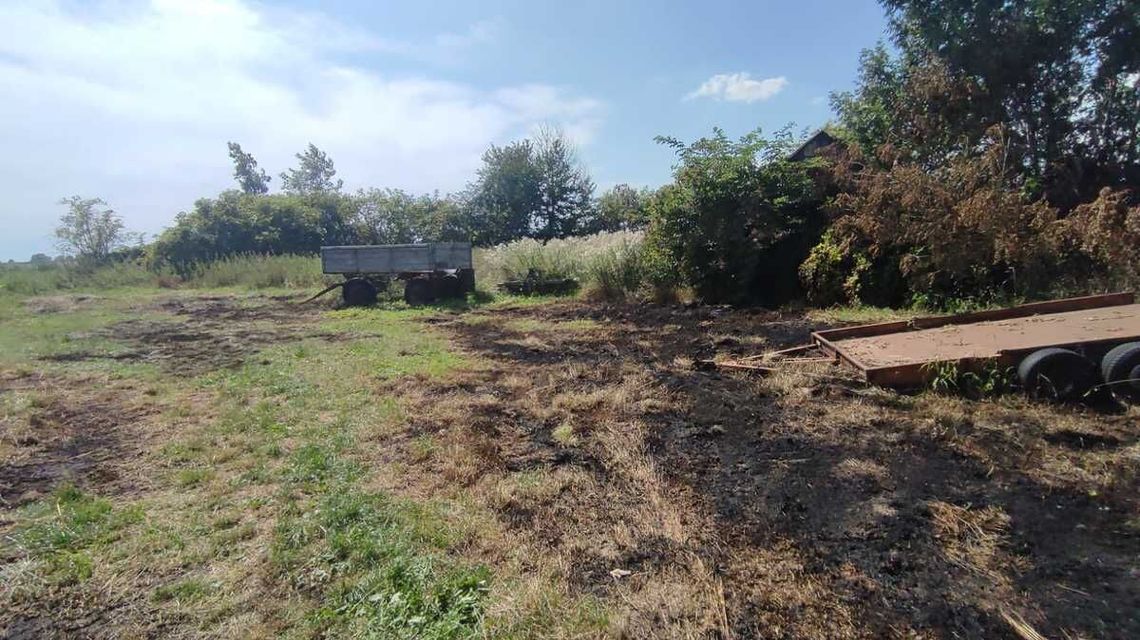 Ogień ruszył ku budynkom, wymknął się spod kontroli Ogień ruszył ku budynkom, wymknął się spod kontroli