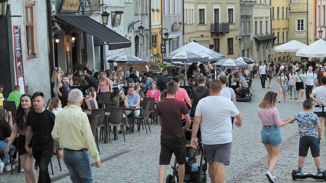 Ogródki gastronomiczne w Lublinie mają zapłacić mniej. O ile znowu się otworzą Ogródki gastronomiczne w Lublinie mają zapłacić mniej. O ile znowu się otworzą