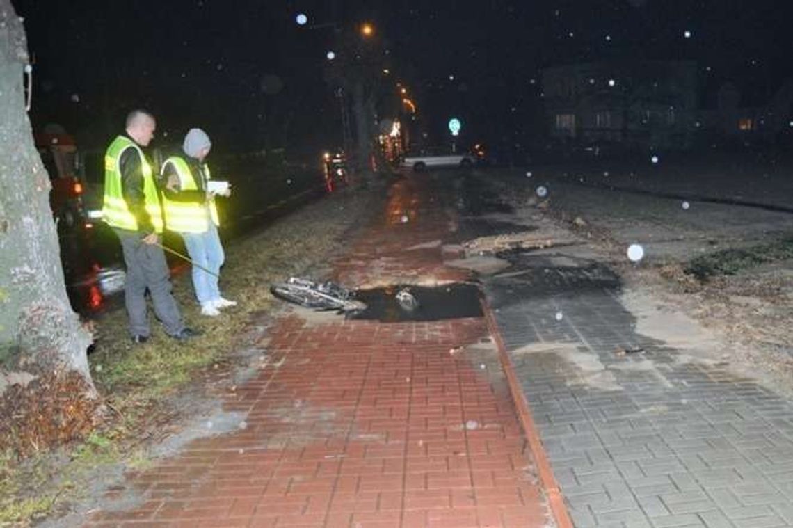 Ogromna wyrwa na ścieżce rowerowej. Rowerzysta ma złamany nos Ogromna wyrwa na ścieżce rowerowej. Rowerzysta ma złamany nos