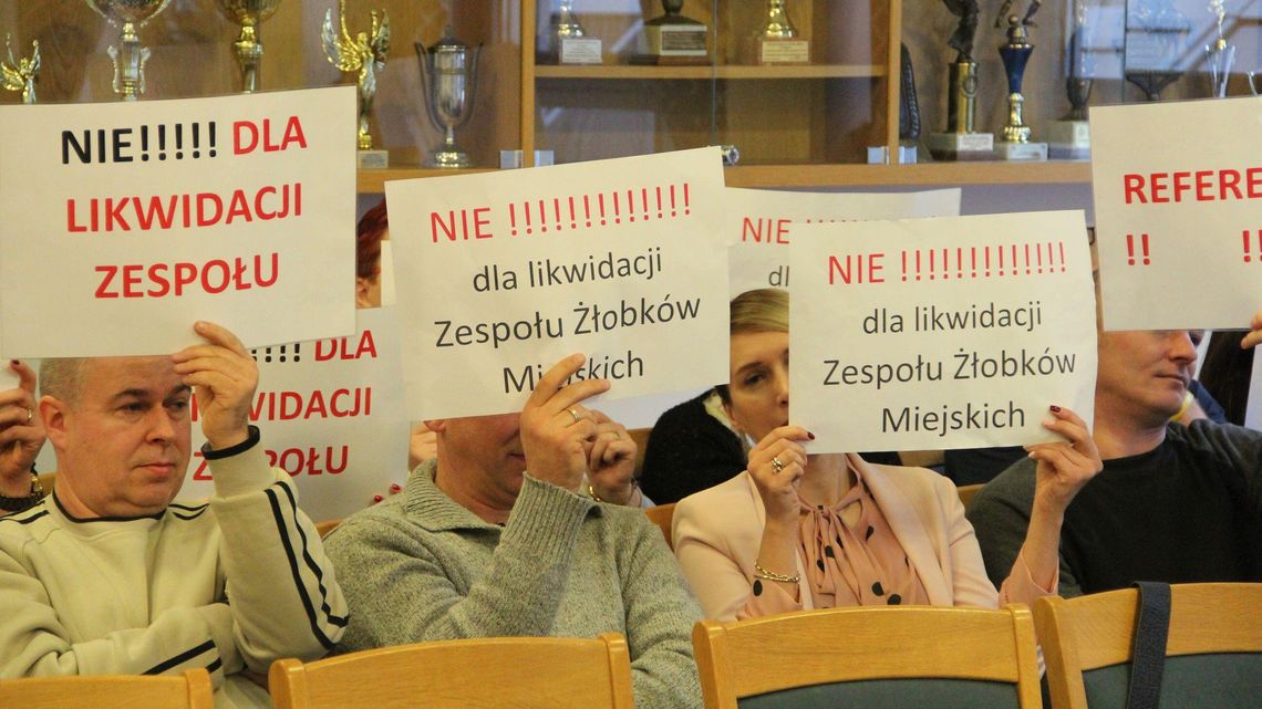 Ogromne emocje podczas dyskusji o żłobkach. Stefaniuk: Skandal! Litwiniuk: Obrona stołka partyjnej koleżanki