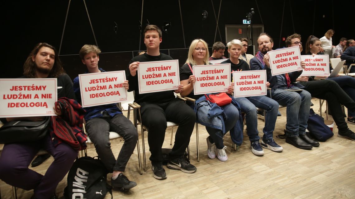 Ogromne emocje w sejmiku. Radni PiS i PSL przeciwko "ideologii LGBT"