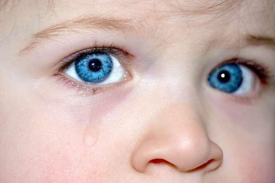 Ojciec chciał zabić własne dziecko. Wydawało mu się, że chłopiec ma trzy głowy Ojciec chciał zabić własne dziecko. Wydawało mu się, że chłopiec ma trzy głowy