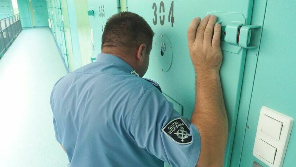 Okazja czyni złodzieja. Doświadczył tego 18-latek spacerujący po parkingu