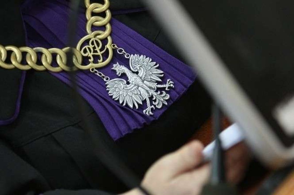 Okładał pięściami, kopał i stanął ofierze na głowie. "Agresja z każdą chwilą narastała"