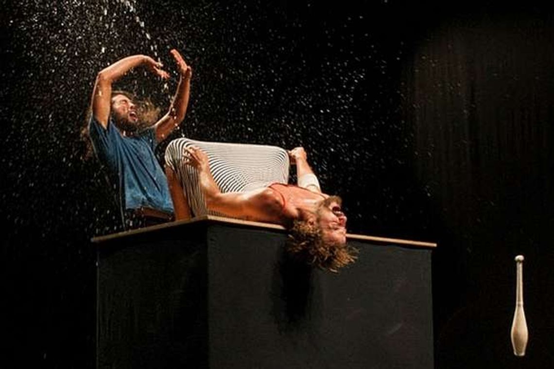 Oklaski, gwizdy i tupanie z zachwytu. Są jeszcze wejściówki na żonglerów