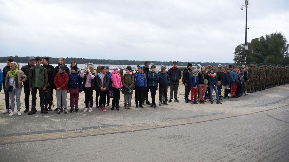 Okuninka: Wielka akcja sprzątania Jeziora Białego Okuninka: Wielka akcja sprzątania Jeziora Białego