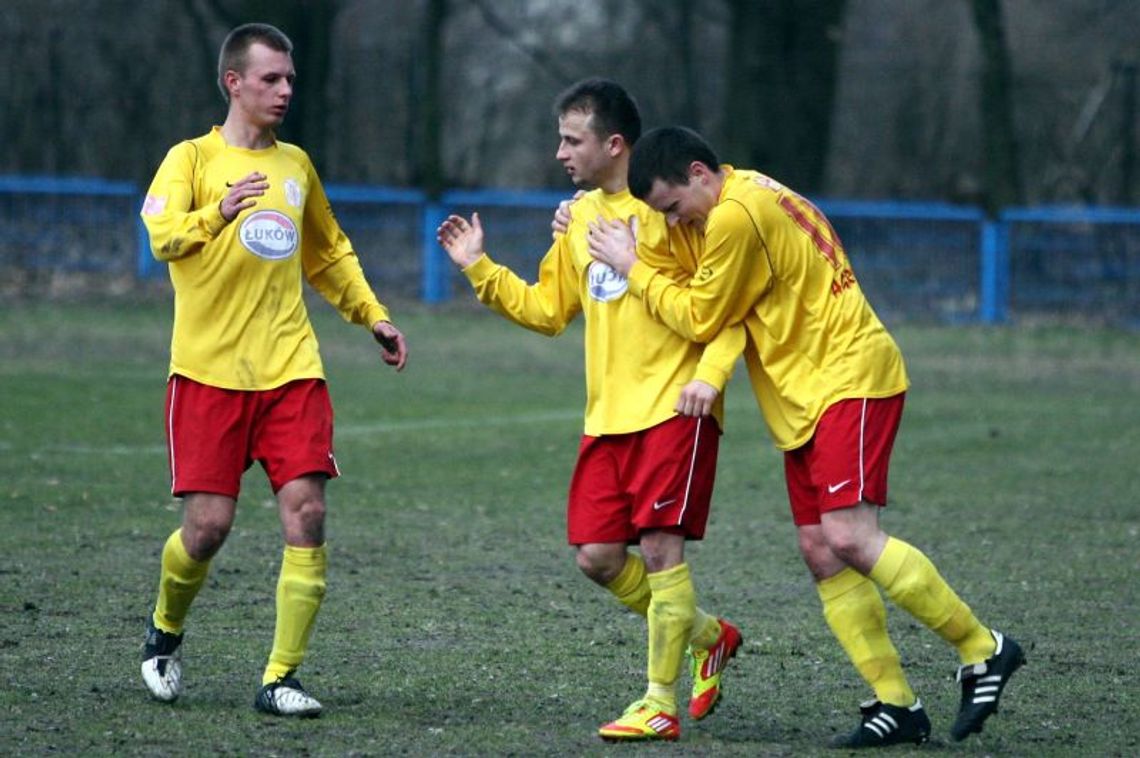 Omega Stary Zamość - Orlęta Łuków 0:3, Podlasie II – Janowianka 1:2