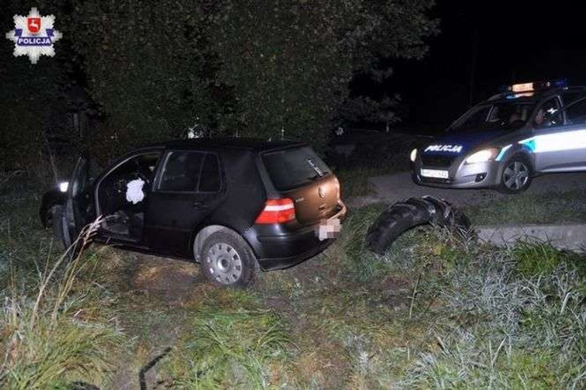 Omijała zwierzę, zjechała do rowu. Jedna osoba poważnie ranna