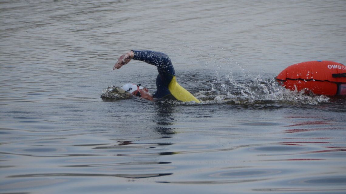 On znów to zrobi. Ma pływać dwie doby bez przerwy. Jest ważny powód