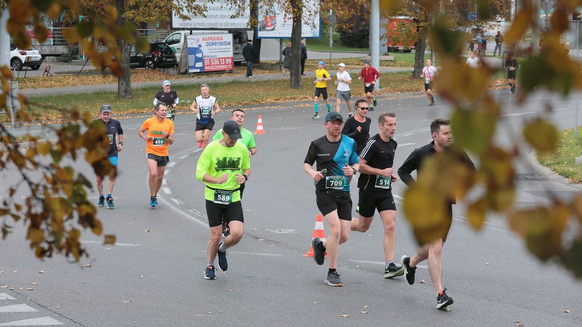 Oni pobiegają w półmaratonie, a autobusy pojadą inaczej