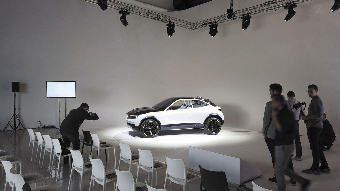 Opel GTX Experimental. To auto jest zapowiedzą nowych modeli opla [wideo]