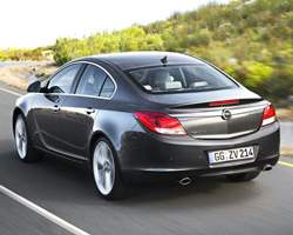 Opel insignia (nr 17) - 222 głosy