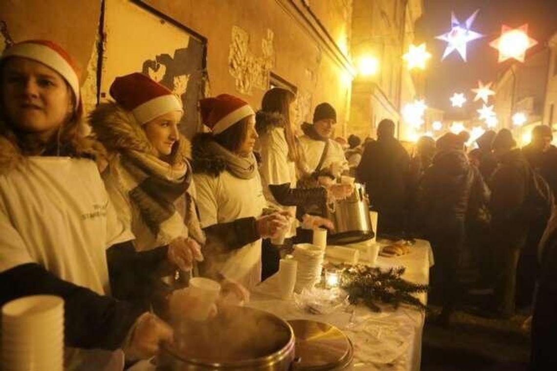 Opłatek, życzenia, kolędy. Wigilia Starego Miasta w Lublinie [zdjęcia]