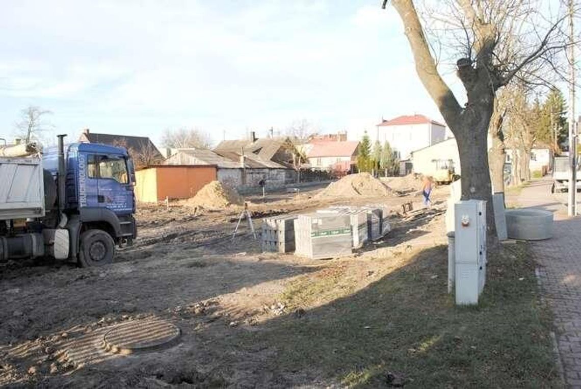 Opole Lubelskie: Nowy parking w centrum miasta