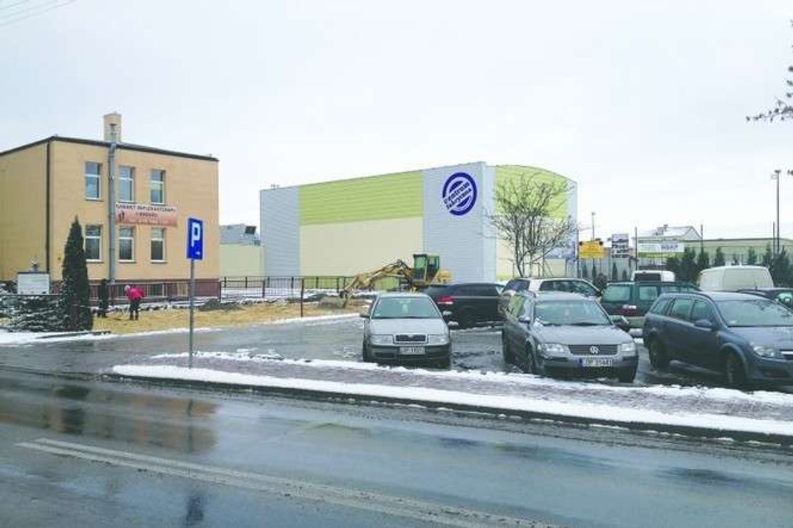 Opole Lubelskie: Parking i chodnik z oszczędności