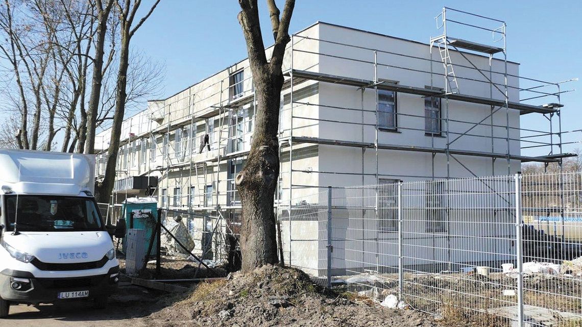 Opole Lubelskie: Seniorzy czekają na otwarcie Opole Lubelskie: Seniorzy czekają na otwarcie