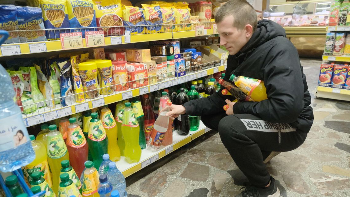 Oranżada i cola podrożeją od kwietnia? Producenci boją się, że klienci nie będą chcieli więcej płacić Oranżada i cola podrożeją od kwietnia? Producenci boją się, że klienci nie będą chcieli więcej płacić