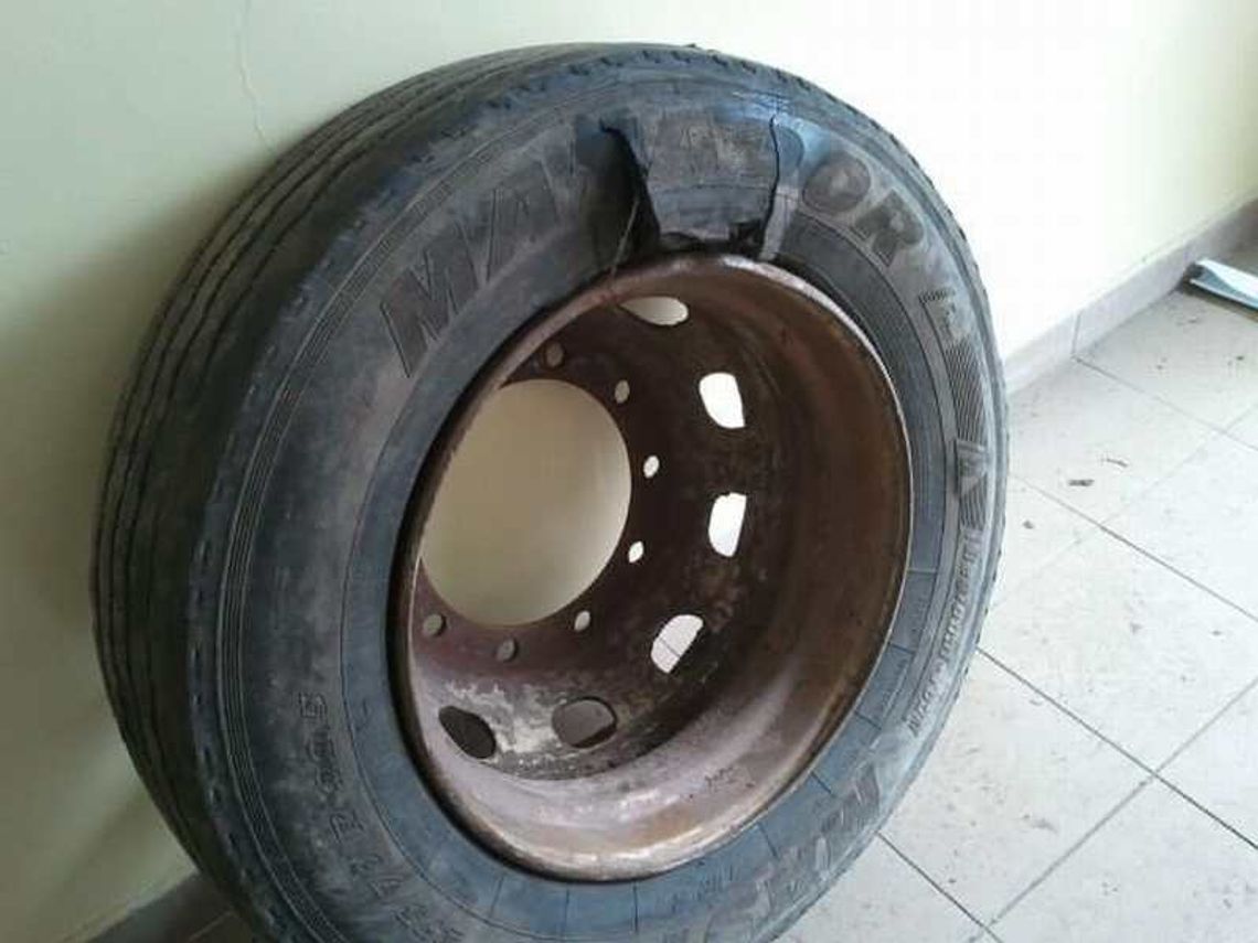 Orchówek: Mężczyzna zginął podczas pompowania koła ciężarówki