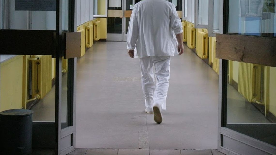 Ordynator ze szpitala w Lublinie przyszedł pijany do pracy. Ktoś zadzwonił po policję