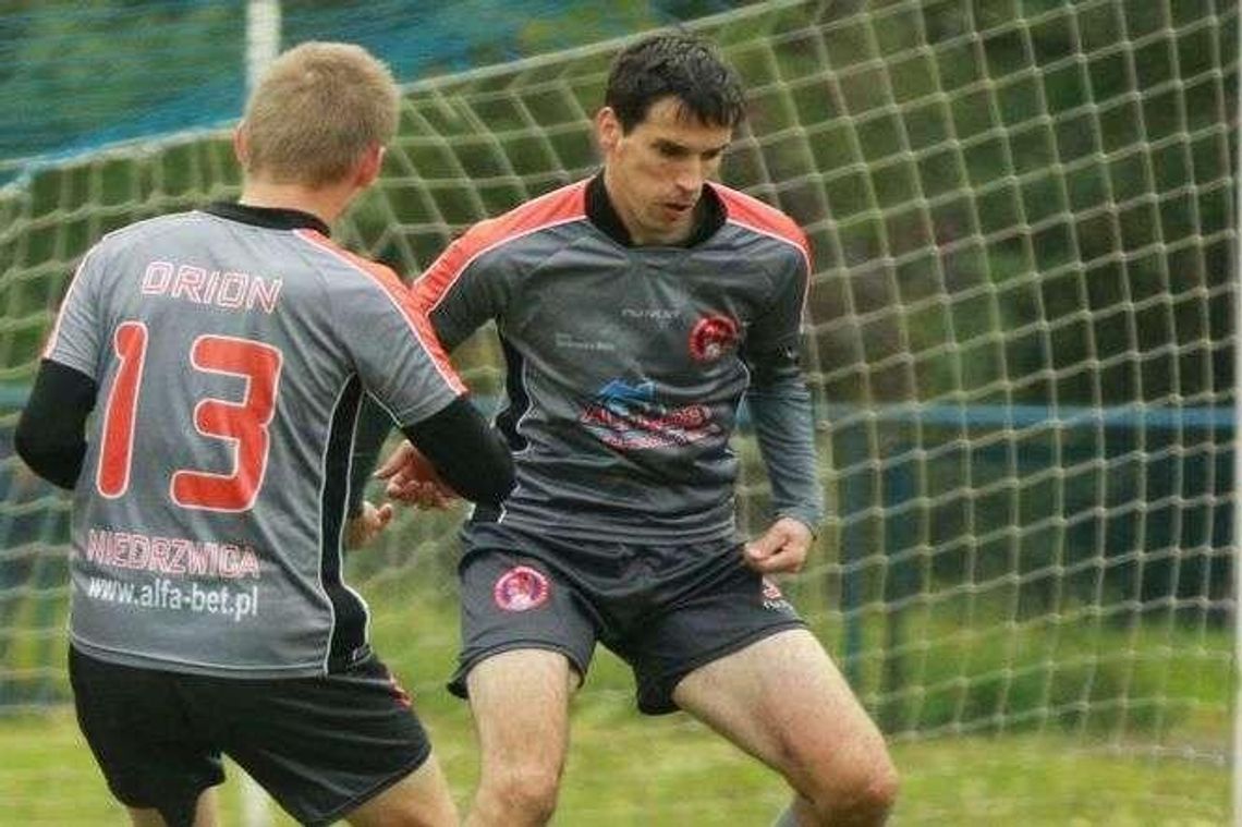 Orion - Tur 1:1. Uratowani przez poprzeczkę