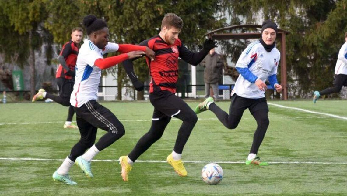 Orlęta Spomlek wygrały sparing z Victorią Sulejówek. Poszukiwania napastnika trwają Orlęta Spomlek wygrały sparing z Victorią Sulejówek. Poszukiwania napastnika trwają