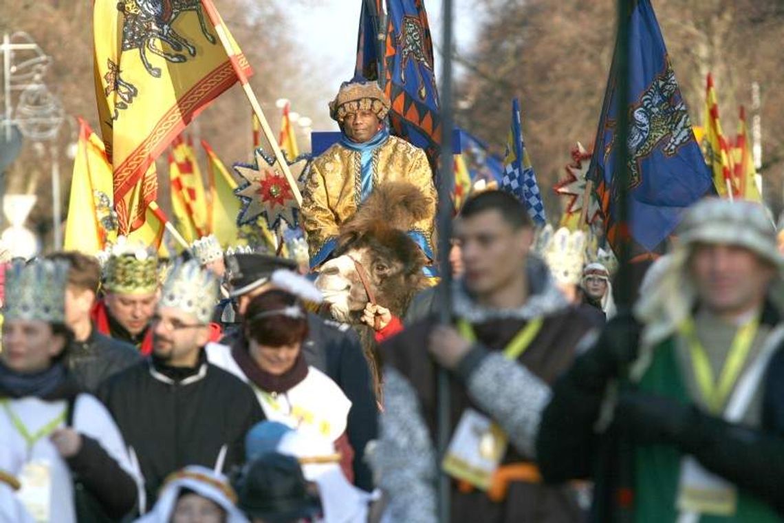 Orszak Trzech Króli w Puławach. Obcokrajowcy i bezdomny zagrają mędrców