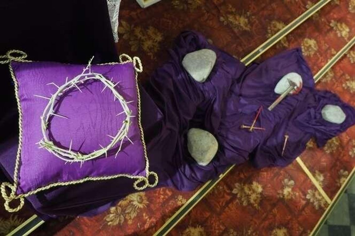 Oryginalna instalacja wielkopostna w kościele w Lublinie [zdjęcia, wideo]