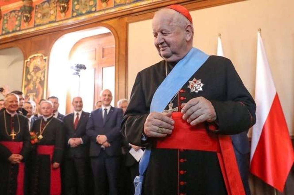 Orzeł Biały dla kardynała Stanisława Dziwisza