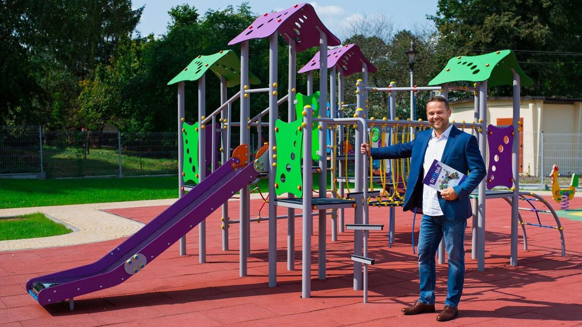 Osiedlowe place zabaw były zbyt monotonne. Dlatego postanowili zaprojektować swoje