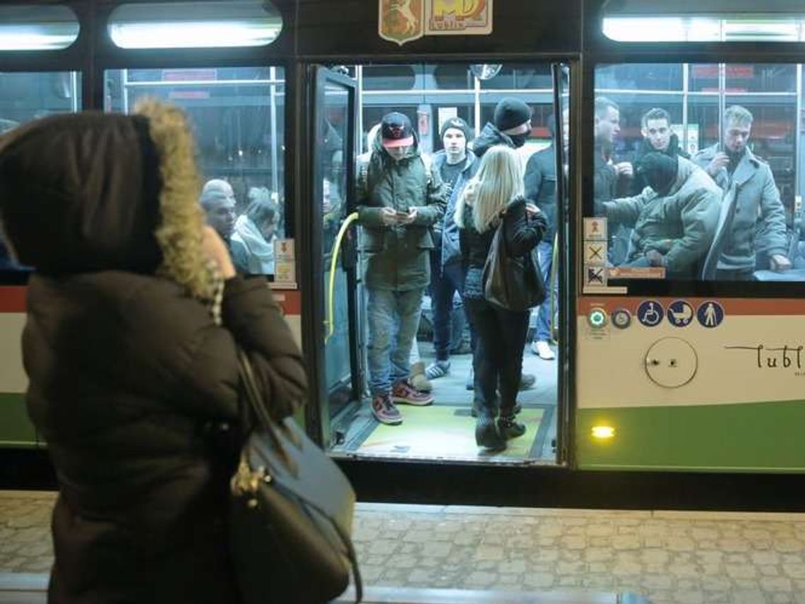 Osiem firm zainteresowanych wożeniem pasażerów miejskiej komunikacji w Lublinie Osiem firm zainteresowanych wożeniem pasażerów miejskiej komunikacji w Lublinie