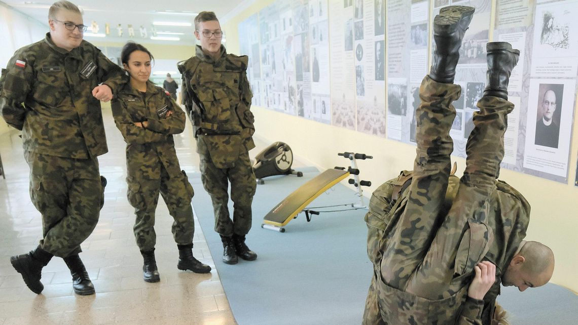 Ósmoklasiści już decydują, do jakiej szkoły pójdą. Rozpoczęła się rekrutacja