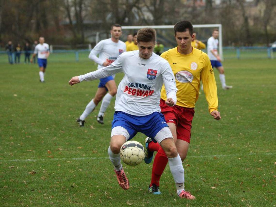 Ostatnia kolejka rundy jesiennej IV ligi zacznie się już w piątek Ostatnia kolejka rundy jesiennej IV ligi zacznie się już w piątek