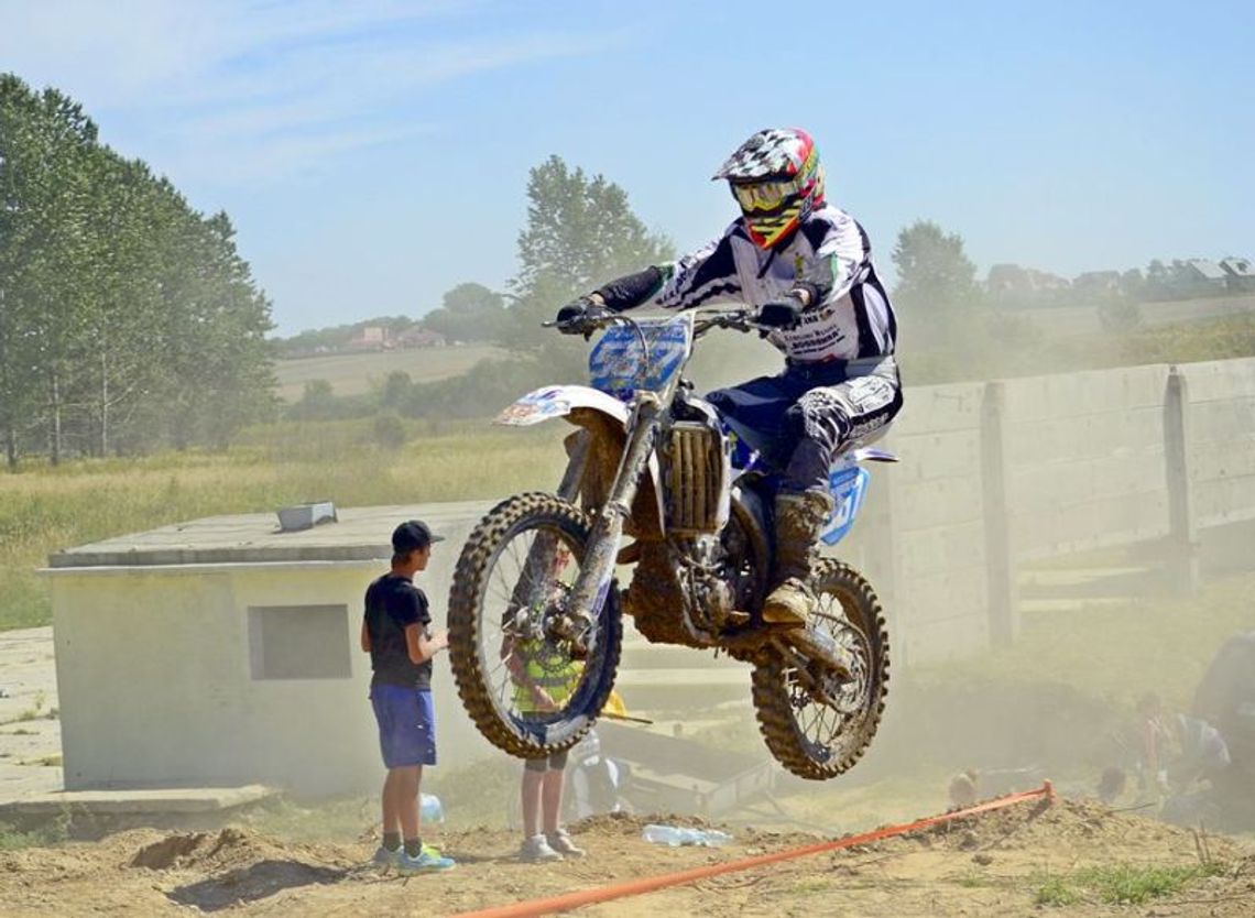 Ostatnia runda Otwartych Mistrzostw Lubelszczyzny w motocrossie, w niedzielę w Karolinie