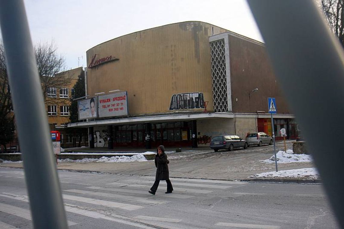 Ostatnie dni kina Kosmos. Wkrótce wyburzą budynek Ostatnie dni kina Kosmos. Wkrótce wyburzą budynek