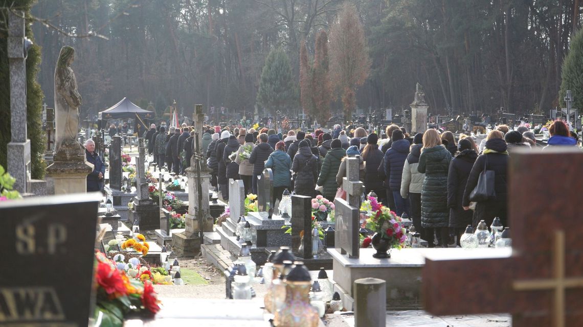 Ostatnie pożegnanie tragicznie zmarłej rodziny z Idalina [zdjęcia]