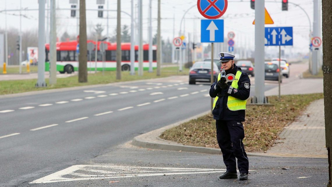 Ostre hamowanie. Lubelscy kierowcy jeżdżą wolniej, bo boją się kar