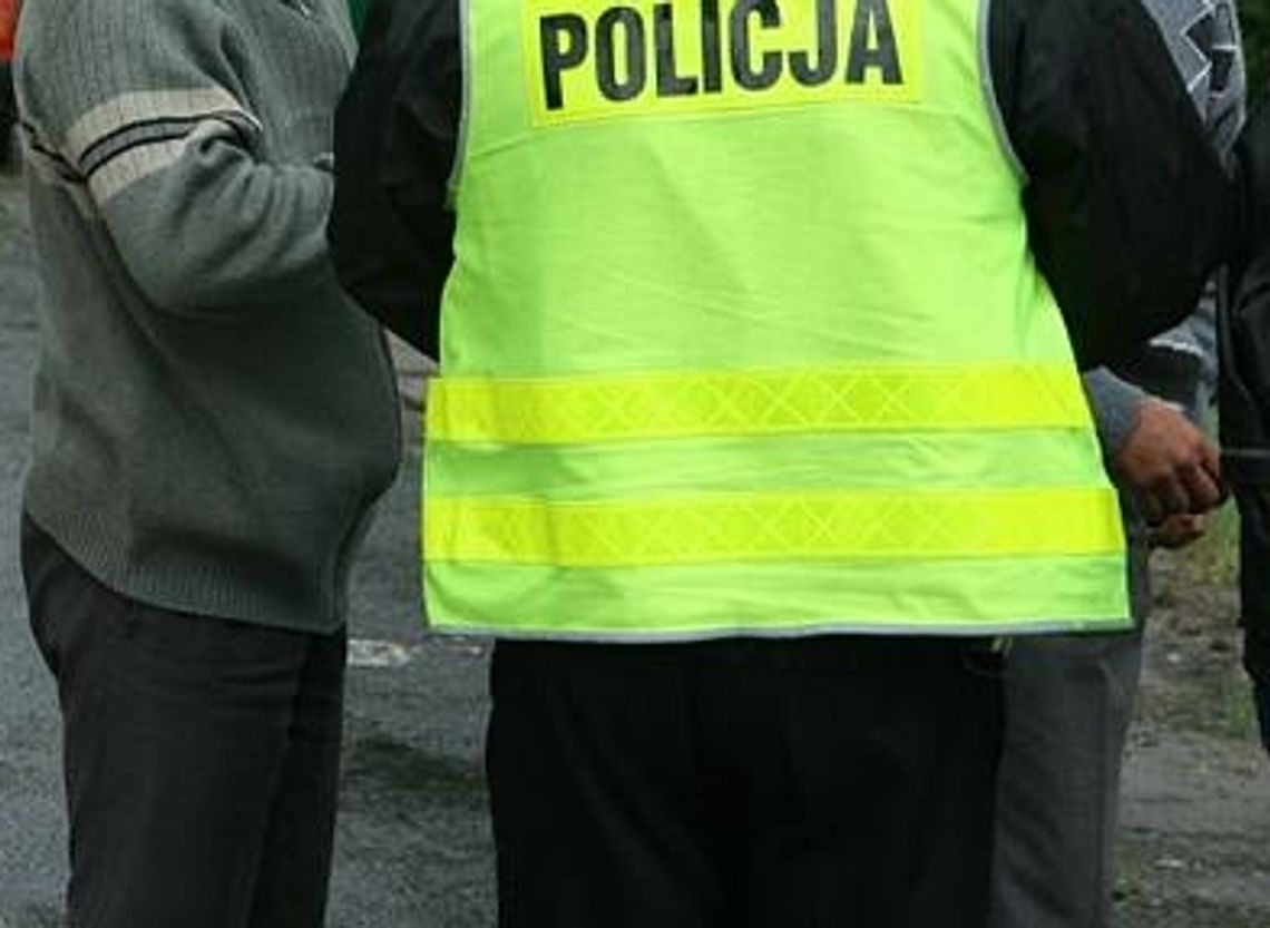 Oszuści ze Słowacji proponowali torbę dolarów za pożyczkę