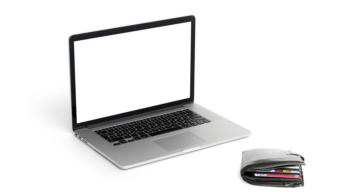 Oszust nabrał 100 osób na internetowych zakupach Oszust nabrał 100 osób na internetowych zakupach