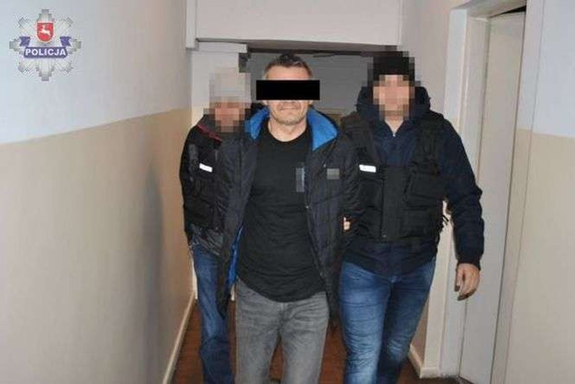 Oszust z fałszywymi dokumentami chciał wynająć naczepy. Firma mogła stracić ponad 500 tys. zł